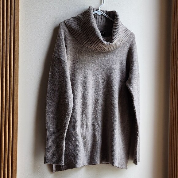 Nanette Lepore Taupe Turtleneck Sweater Size Small - Picture 4 of 15